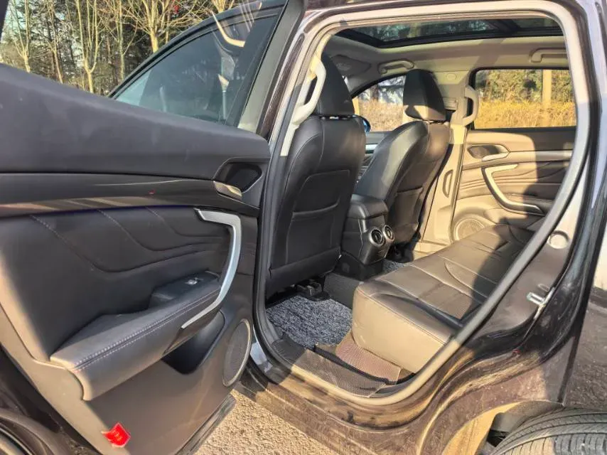 2017 WEY VV7 2.0T 234HP L4 7DCT,autocango,china used car exporter,china ev exporter,chinese used car exporter,chinese used ev exporter