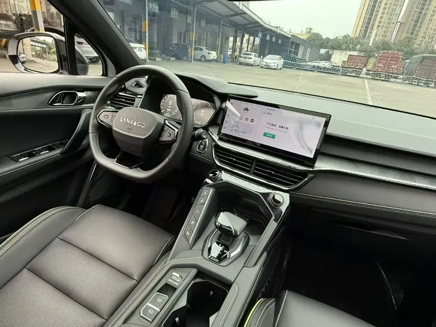 2023 LYNK&CO 06 1.5T 181HP L4 7DCT,autocango,china used car exporter,china ev exporter,chinese used car exporter,chinese used ev exporter