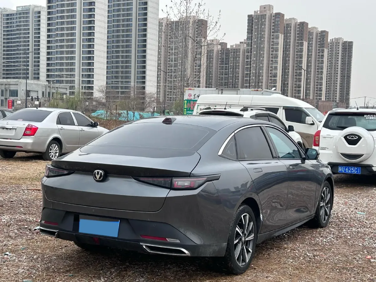 2023 ChangAn Lamore 1.5T 170HP L4 7DCT,autocango,china used car exporter,china ev exporter,chinese used car exporter,chinese used ev exporter