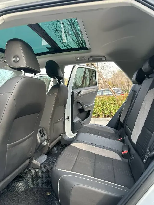 2018 Mitsubishi Eclipse Cross 1.5T 170HP L4 CVT,autocango,china used car exporter,china ev exporter,chinese used car exporter,chinese used ev exporter