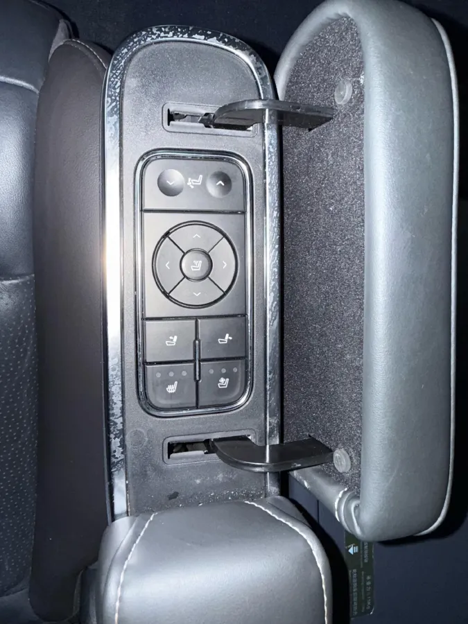 2021 GAC Trumpchi M8 2.0T 252HP L4 8AT,autocango,china used car exporter,china ev exporter,chinese used car exporter,chinese used ev exporter