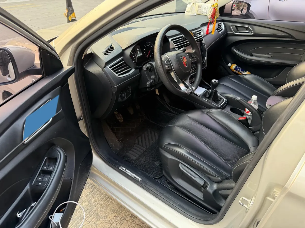 2019 Roewe i5 1.5L 120HP L4 5MT,autocango,china used car exporter,china ev exporter,chinese used car exporter,chinese used ev exporter