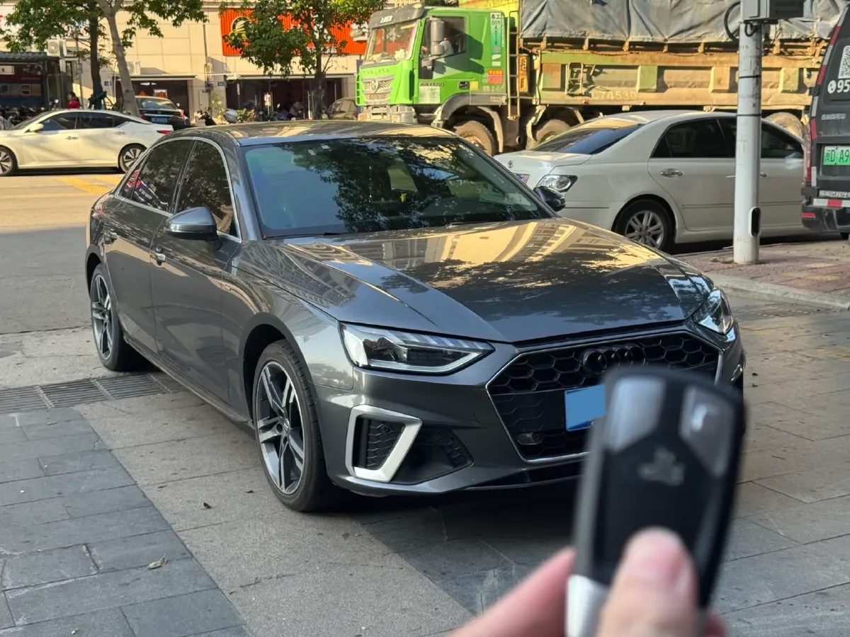 2020 Audi A4L 2.0T 190HP L4 7DCT,autocango,china used car exporter,china ev exporter,chinese used car exporter,chinese used ev exporter