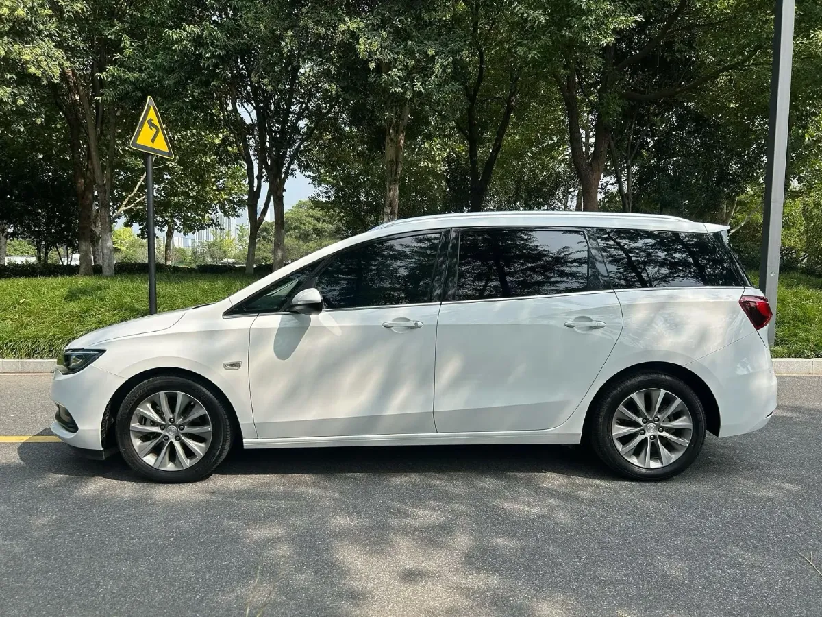 2021 Buick GL6 1.3T 163HP L3 6AT,autocango,china used car exporter,china ev exporter,chinese used car exporter,chinese used ev exporter