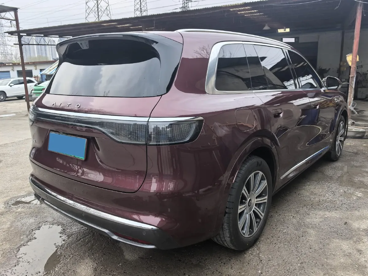 2025 AITO AITO M8 REEV 160HP REEV 53.4KWH,autocango,china used car exporter,china ev exporter,chinese used car exporter,chinese used ev exporter