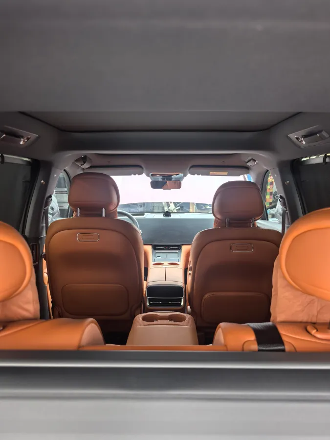 2025 AITO AITO M8 REEV 160HP REEV 53.4KWH,autocango,china used car exporter,china ev exporter,chinese used car exporter,chinese used ev exporter