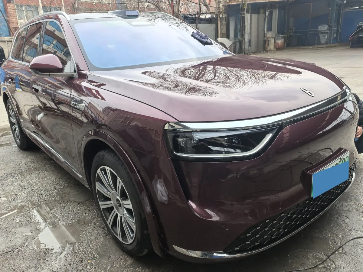 2025 AITO AITO M8 REEV 160HP REEV 53.4KWH,autocango,china used car exporter,china ev exporter,chinese used car exporter,chinese used ev exporter