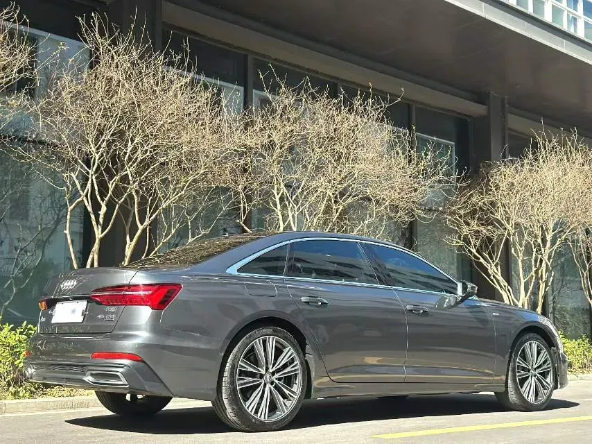 2020 Audi A6L 2.0T 224HP L4 7DCT,autocango,china used car exporter,china ev exporter,chinese used car exporter,chinese used ev exporter