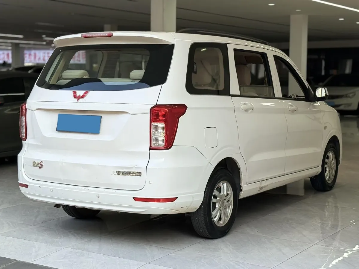 2019 WuLing HongGuang 1.5L 99HP L4 6MT,autocango,china used car exporter,china ev exporter,chinese used car exporter,chinese used ev exporter