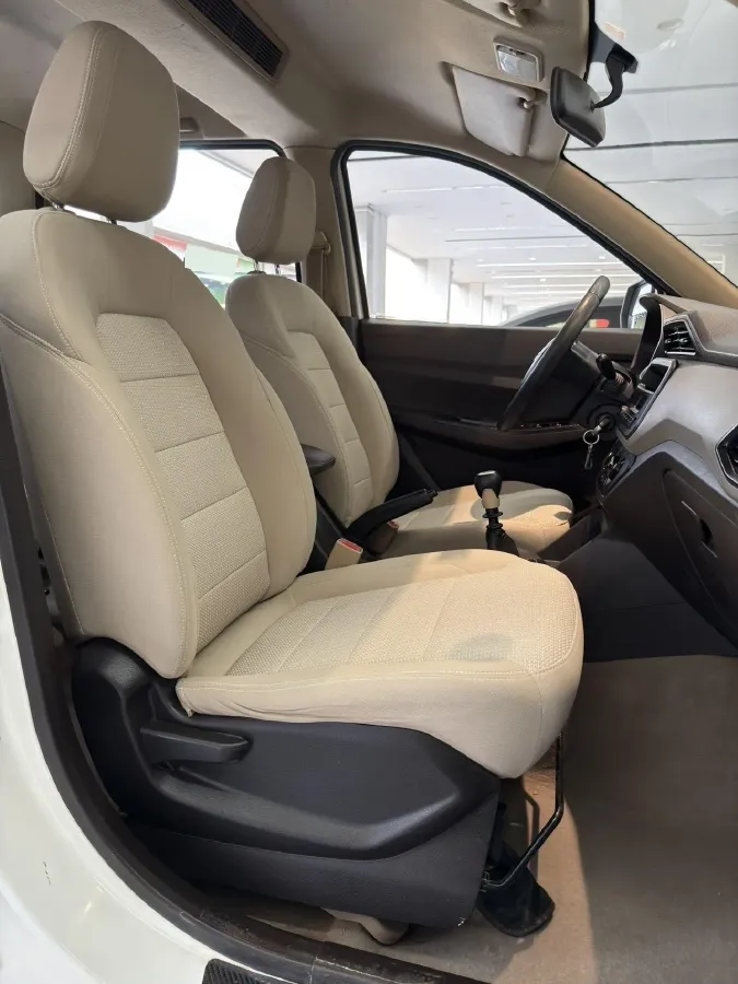 2019 WuLing HongGuang 1.5L 99HP L4 6MT,autocango,china used car exporter,china ev exporter,chinese used car exporter,chinese used ev exporter