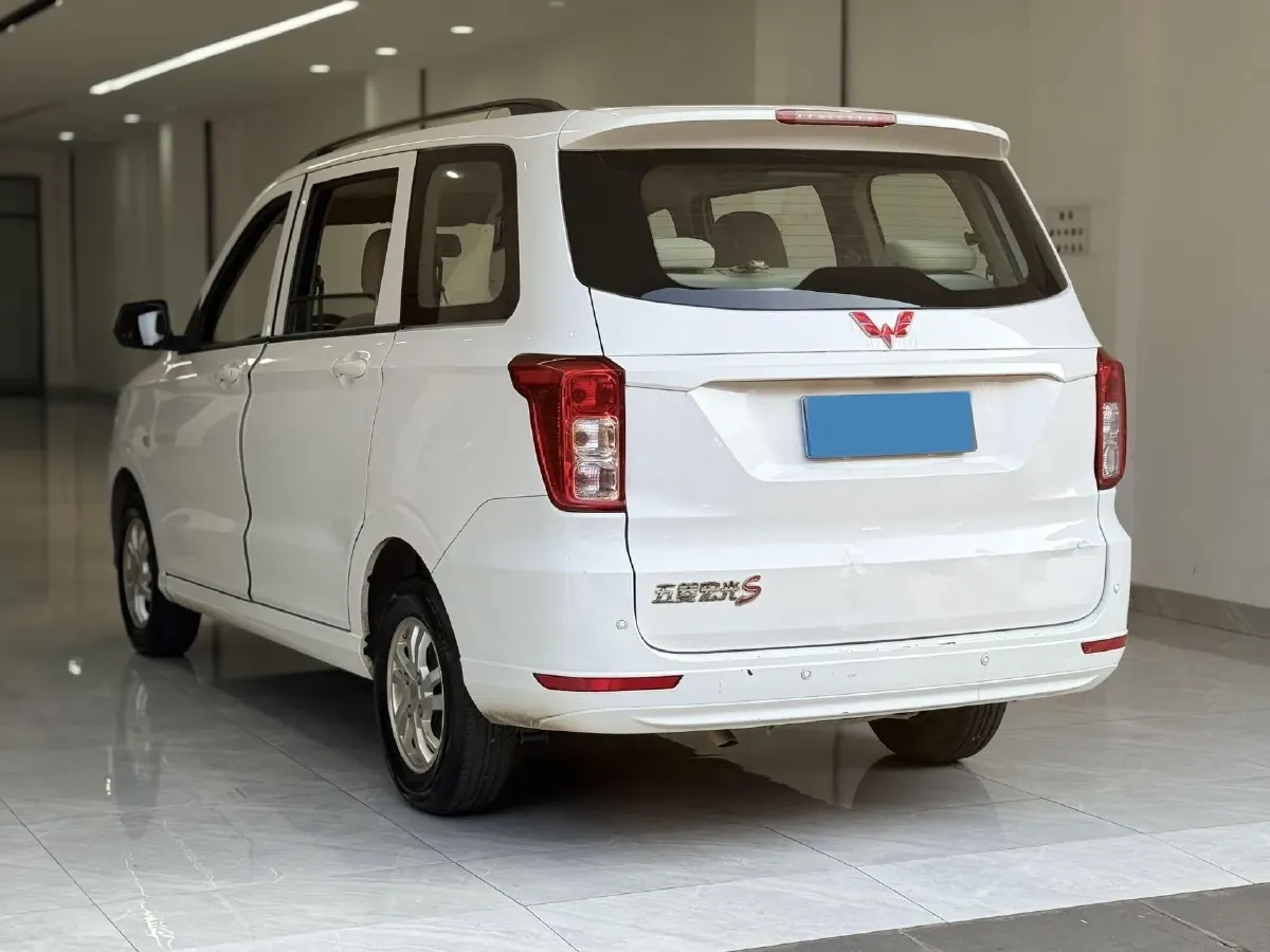 2019 WuLing HongGuang 1.5L 99HP L4 6MT,autocango,china used car exporter,china ev exporter,chinese used car exporter,chinese used ev exporter