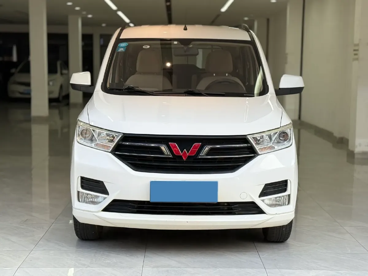 2019 WuLing HongGuang 1.5L 99HP L4 6MT,autocango,china used car exporter,china ev exporter,chinese used car exporter,chinese used ev exporter