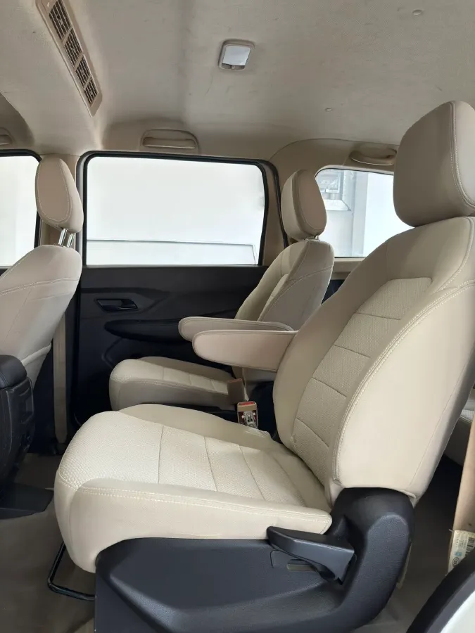 2019 WuLing HongGuang 1.5L 99HP L4 6MT,autocango,china used car exporter,china ev exporter,chinese used car exporter,chinese used ev exporter