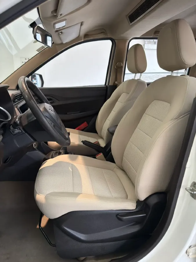 2019 WuLing HongGuang 1.5L 99HP L4 6MT,autocango,china used car exporter,china ev exporter,chinese used car exporter,chinese used ev exporter