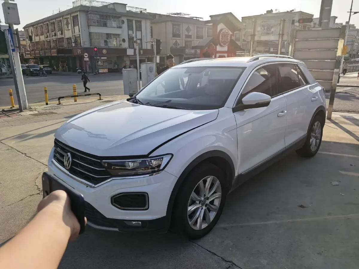 2020 Volkswagen T-Roc 1.4T 131HP L4 7DCT,autocango,china used car exporter,china ev exporter,chinese used car exporter,chinese used ev exporter