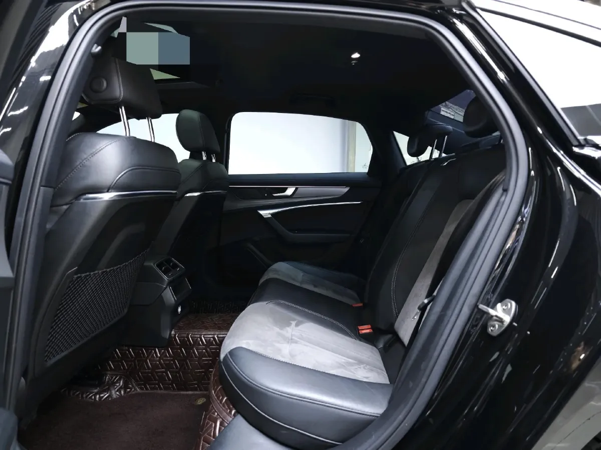 2021 Audi A6L 2.0T 190HP L4 7DCT,autocango,china used car exporter,china ev exporter,chinese used car exporter,chinese used ev exporter