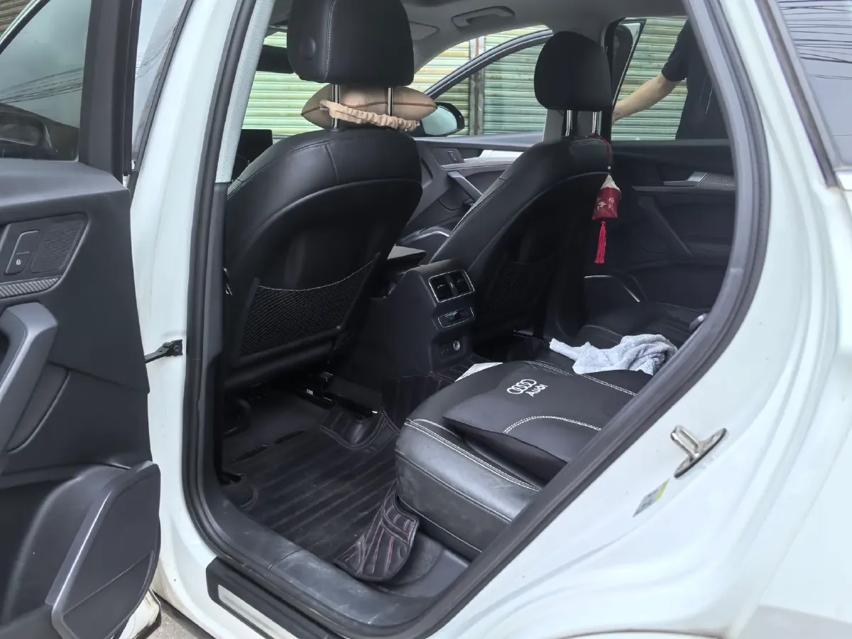 2020 Audi Q5L 2.0T 252HP L4 7DCT,autocango,china used car exporter,china ev exporter,chinese used car exporter,chinese used ev exporter