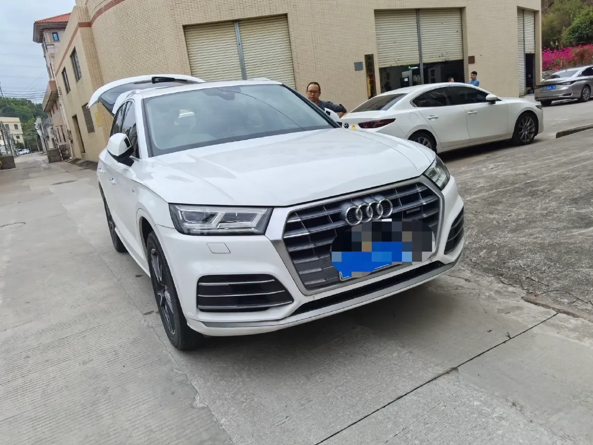 2020 Audi Q5L 2.0T 252HP L4 7DCT,autocango,china used car exporter,china ev exporter,chinese used car exporter,chinese used ev exporter