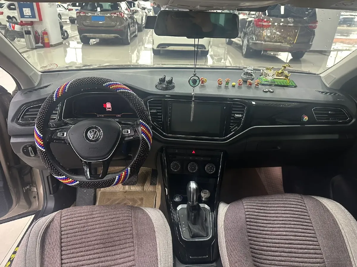 2020 Volkswagen T-Roc 1.4T 150HP L4 7DCT,autocango,china used car exporter,china ev exporter,chinese used car exporter,chinese used ev exporter