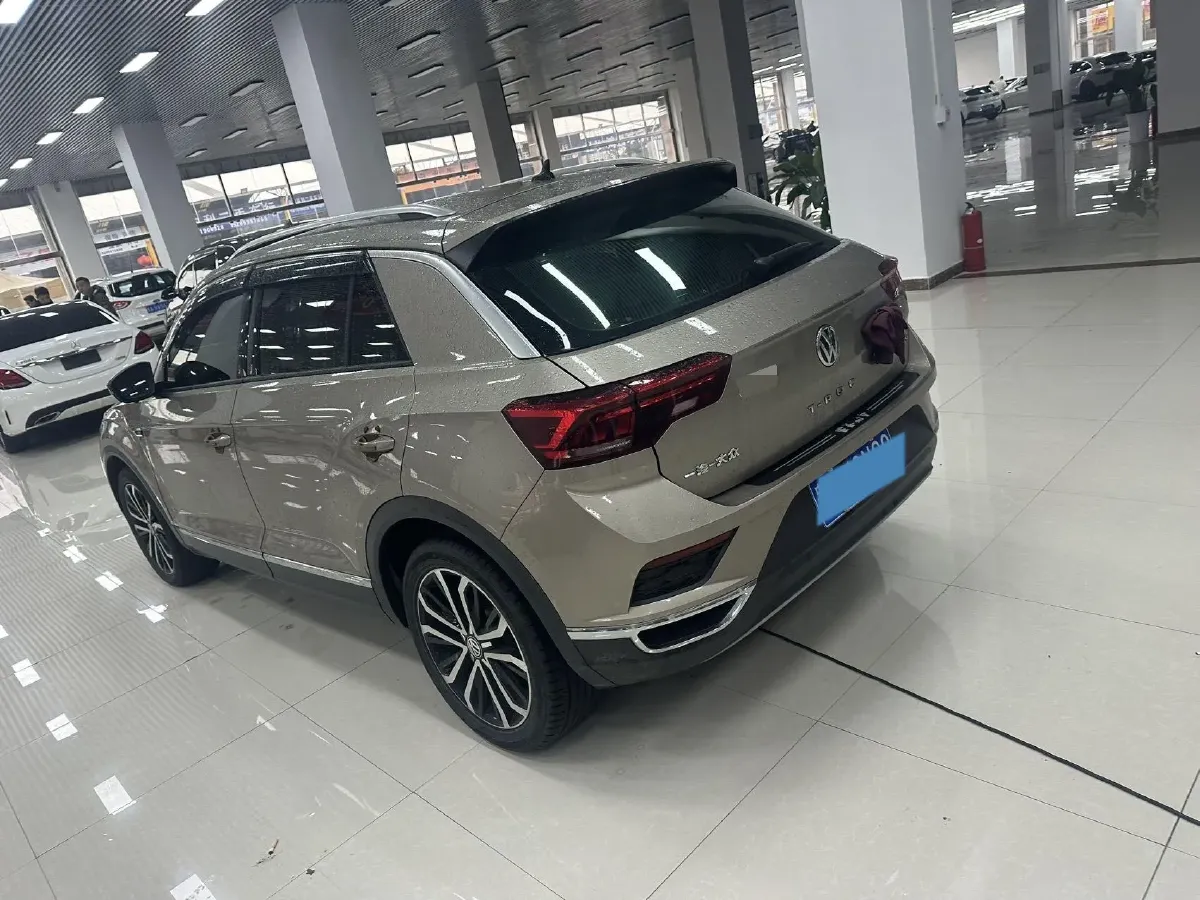 2020 Volkswagen T-Roc 1.4T 150HP L4 7DCT,autocango,china used car exporter,china ev exporter,chinese used car exporter,chinese used ev exporter
