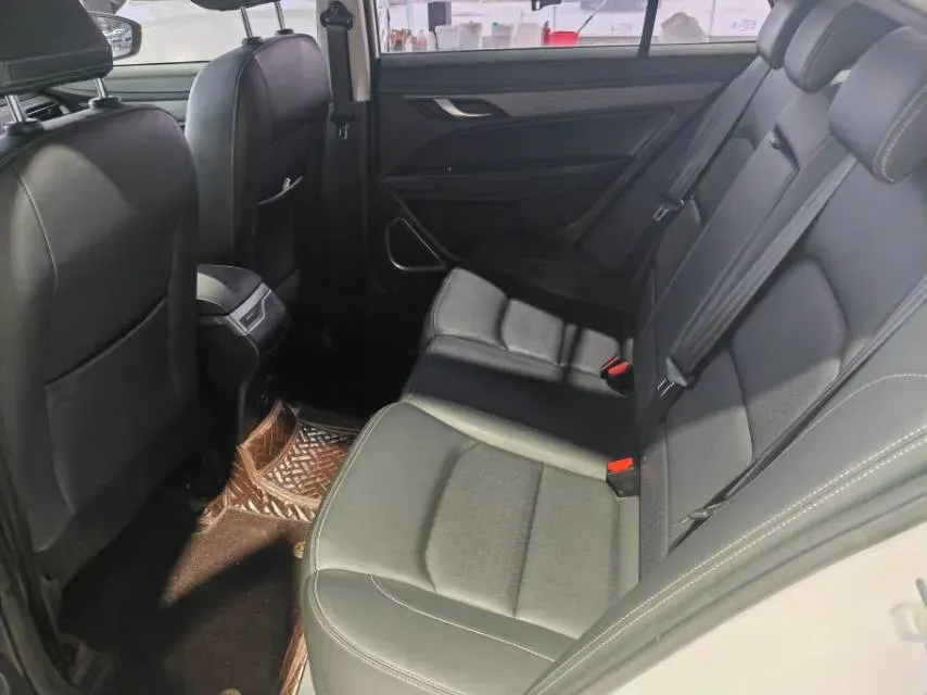 2021 BaoJun 530 1.5T 147HP L4 CVT,autocango,china used car exporter,china ev exporter,chinese used car exporter,chinese used ev exporter