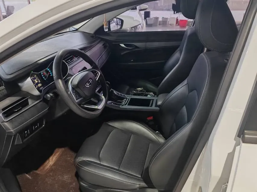 2021 BaoJun 530 1.5T 147HP L4 CVT,autocango,china used car exporter,china ev exporter,chinese used car exporter,chinese used ev exporter