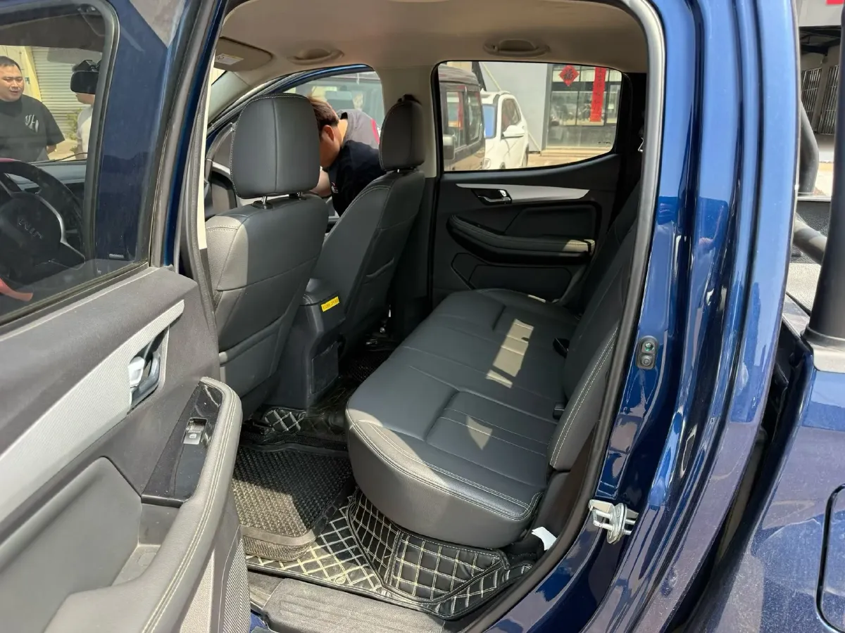 2024 Isuzu Jim 2.8T 120HP L4 5MT,autocango,china used car exporter,china ev exporter,chinese used car exporter,chinese used ev exporter