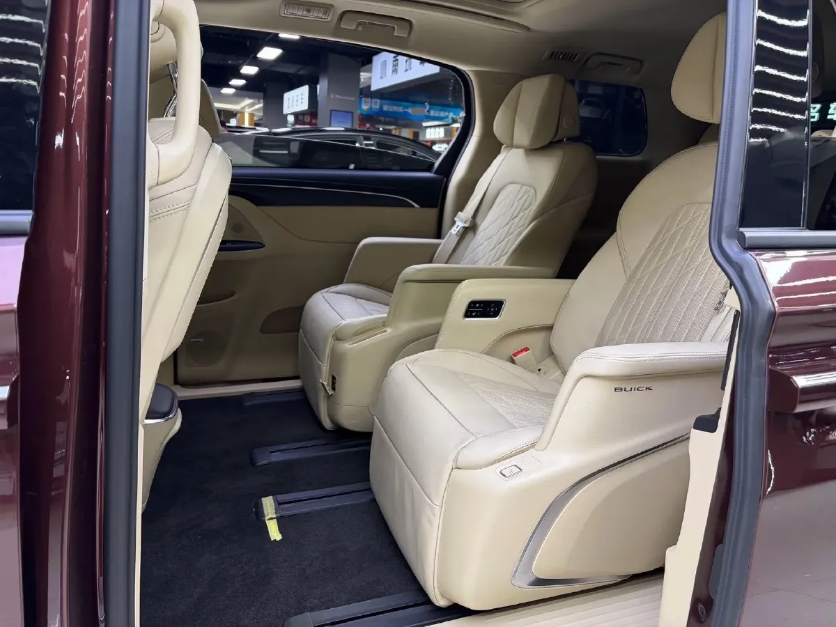 2023 Buick GL8 2.0T 237HP L4 9AT,autocango,china used car exporter,china ev exporter,chinese used car exporter,chinese used ev exporter