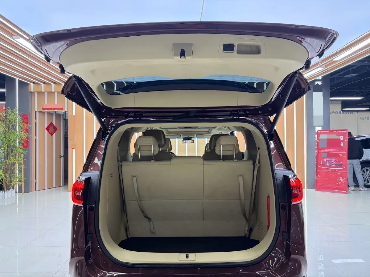 2023 Buick GL8 2.0T 237HP L4 9AT,autocango,china used car exporter,china ev exporter,chinese used car exporter,chinese used ev exporter