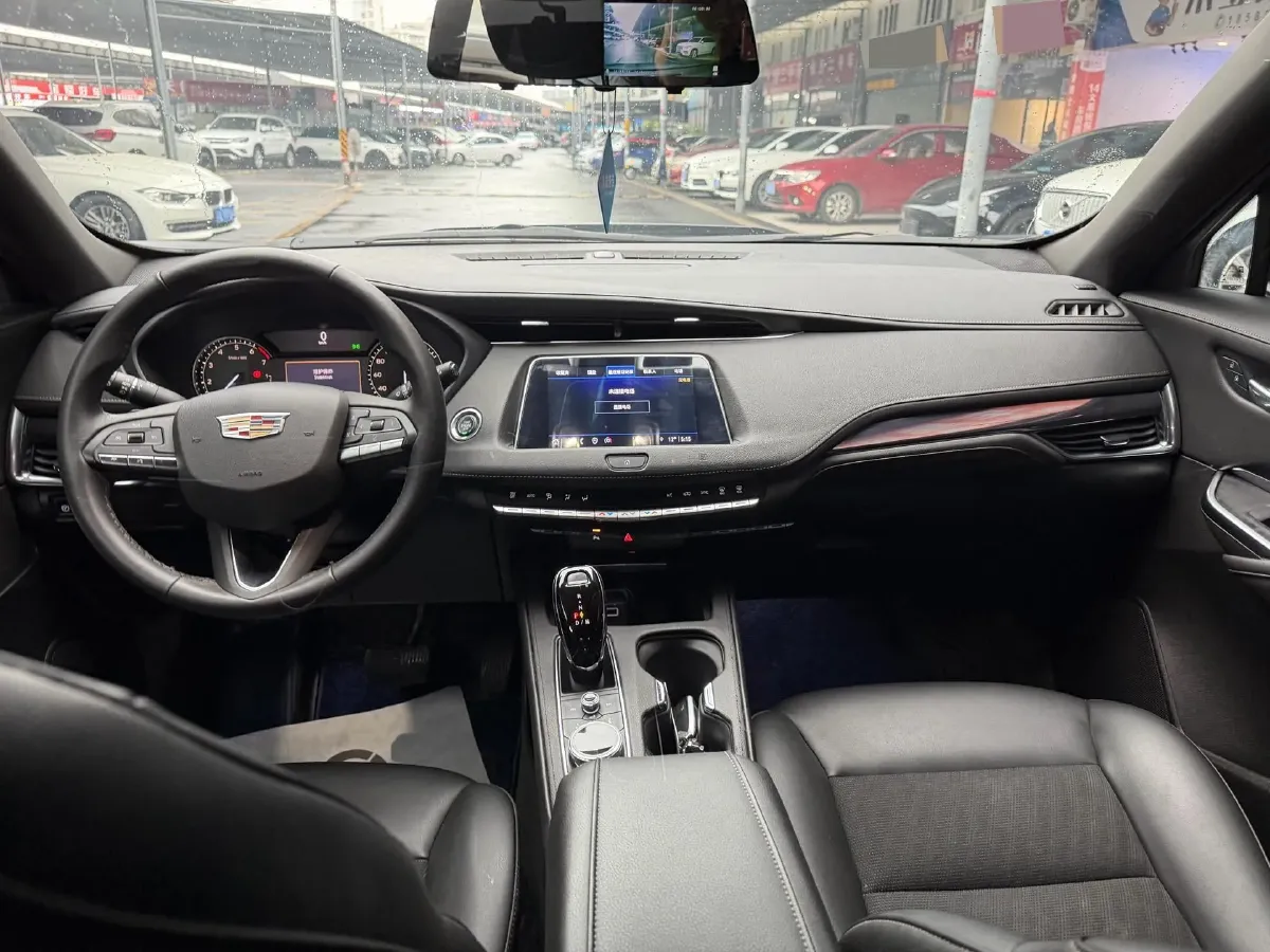 2021 Cadillac XT4 2.0T 237HP L4 9AT,autocango,china used car exporter,china ev exporter,chinese used car exporter,chinese used ev exporter