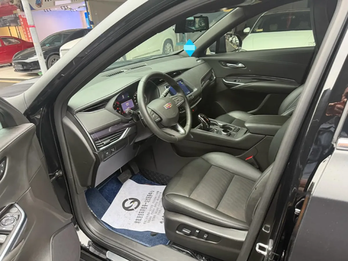 2021 Cadillac XT4 2.0T 237HP L4 9AT,autocango,china used car exporter,china ev exporter,chinese used car exporter,chinese used ev exporter