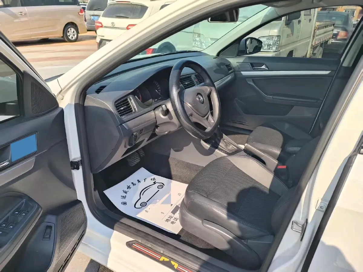 2018 Landwind XiaoYao 1.5T 163HP L4 CVT,autocango,china used car exporter,china ev exporter,chinese used car exporter,chinese used ev exporter