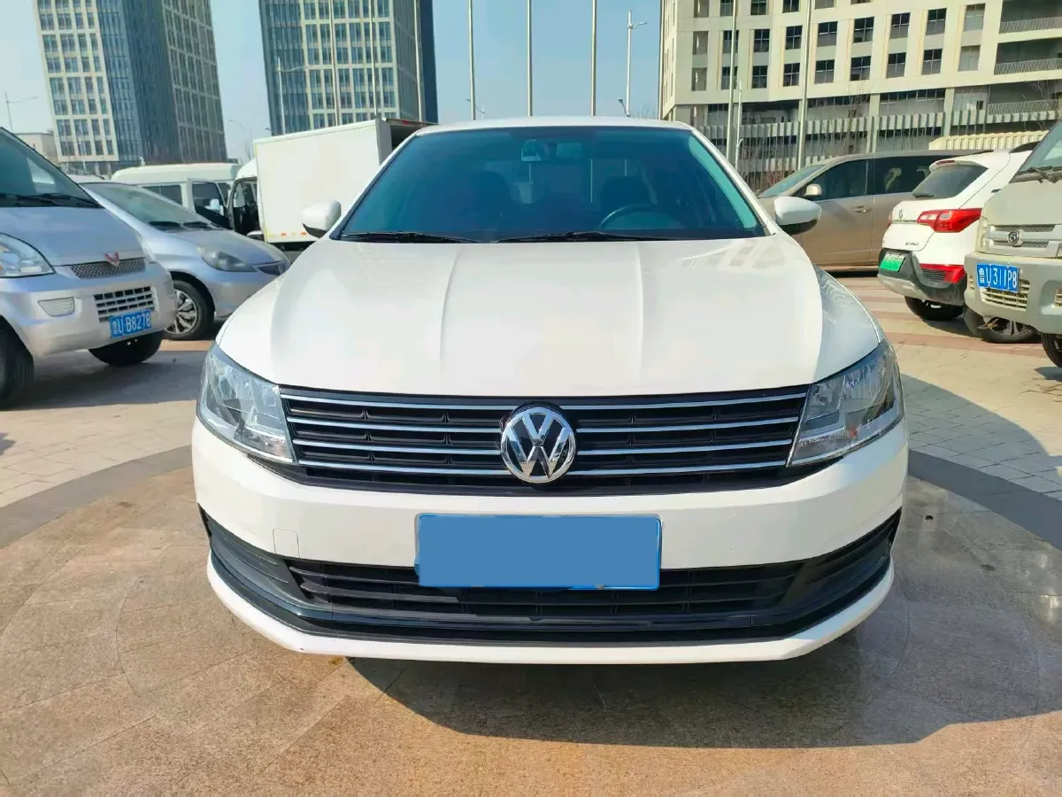 2018 Landwind XiaoYao 1.5T 163HP L4 CVT,autocango,china used car exporter,china ev exporter,chinese used car exporter,chinese used ev exporter