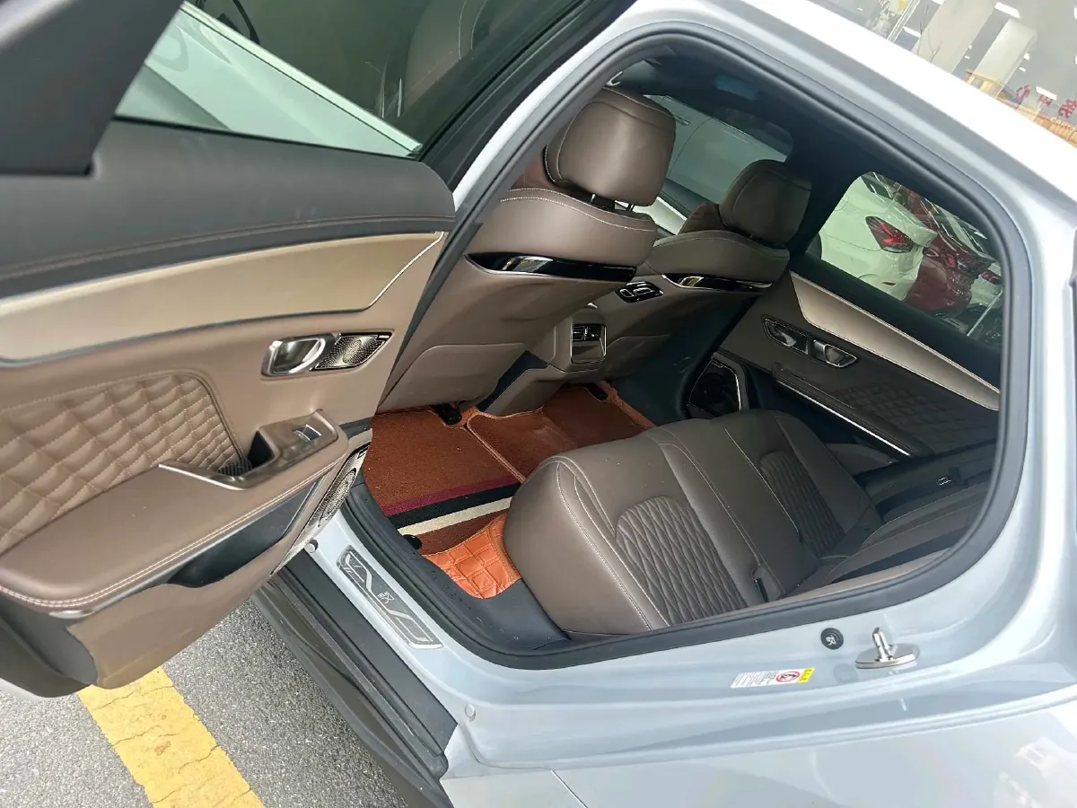 2024 BYD Han 1.5T 139HP L4 E-CVT PHEV 18.316KWH,autocango,china used car exporter,china ev exporter,chinese used car exporter,chinese used ev exporter