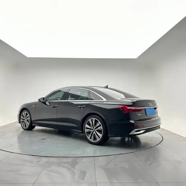 2025 Audi A6L 2.0T 245HP L4 7DCT,autocango,china used car exporter,china ev exporter,chinese used car exporter,chinese used ev exporter