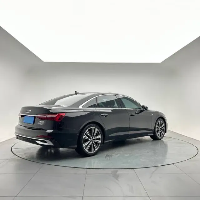 2025 Audi A6L 2.0T 245HP L4 7DCT,autocango,china used car exporter,china ev exporter,chinese used car exporter,chinese used ev exporter