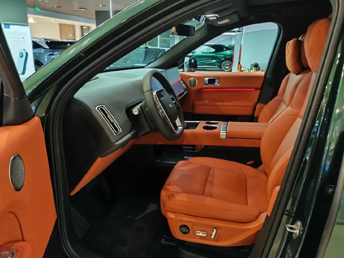 2025 Li L6 Range Extended 154HP L4 REEV,autocango,china used car exporter,china ev exporter,chinese used car exporter,chinese used ev exporter