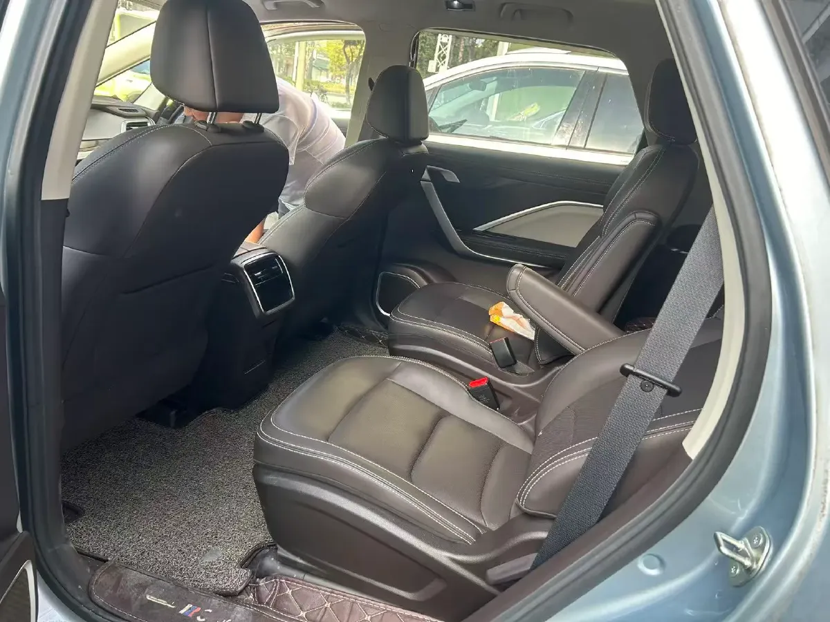 2021 Geely JiaJi 1.8T 184HP L4 7DCT,autocango,china used car exporter,china ev exporter,chinese used car exporter,chinese used ev exporter