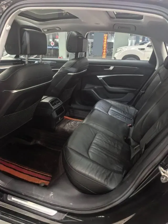 2019 Mercedes-Benz E Class 1.5T 184HP L4 9AT,autocango,china used car exporter,china ev exporter,chinese used car exporter,chinese used ev exporter