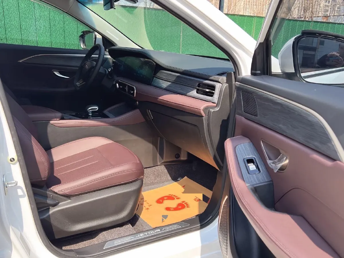 2024 Jetour X90 Plus 1.6T 197HP L4 7DCT,autocango,china used car exporter,china ev exporter,chinese used car exporter,chinese used ev exporter