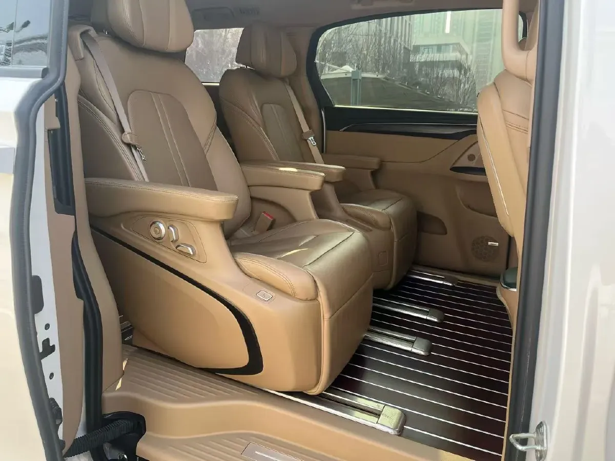 2020 Buick GL8 2.0T 237HP L4 9AT,autocango,china used car exporter,china ev exporter,chinese used car exporter,chinese used ev exporter