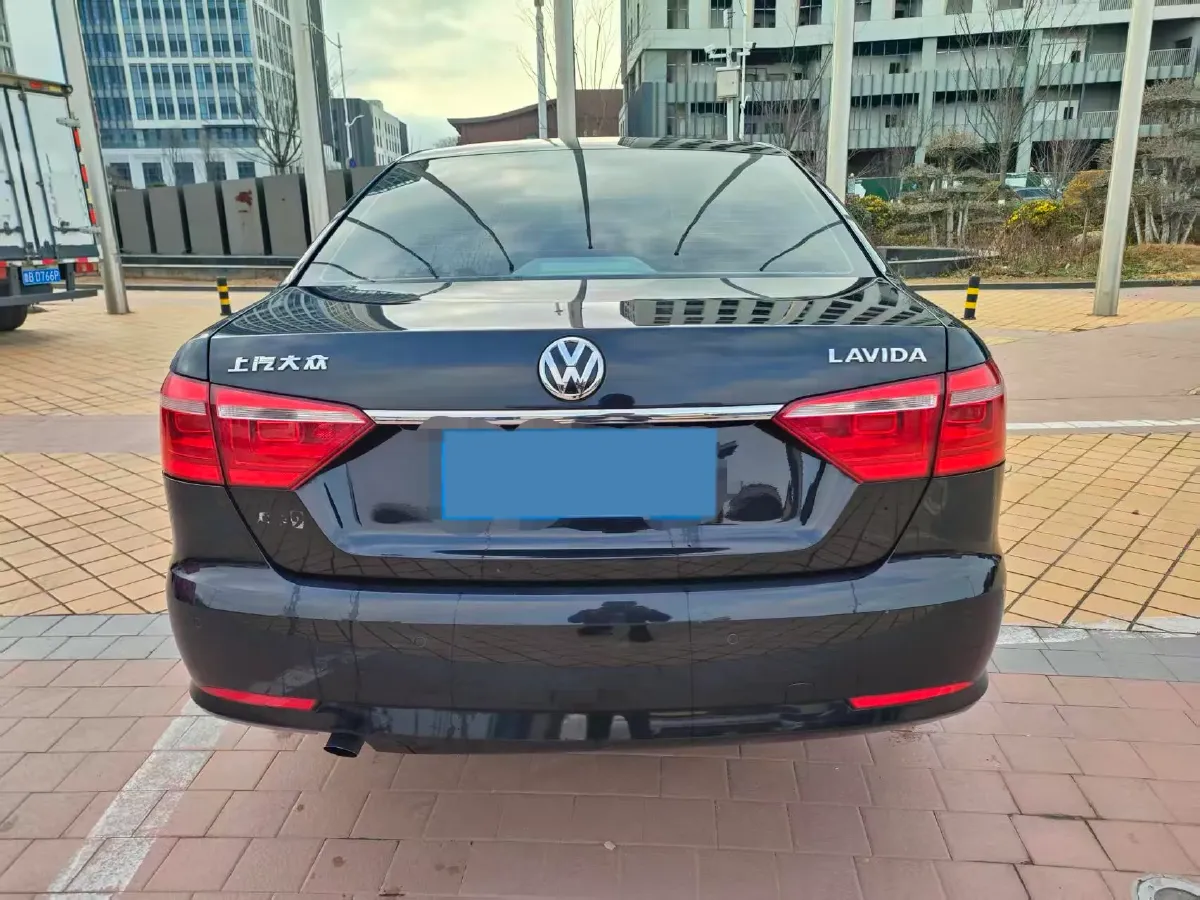 2013 Volkswagen Lavida 1.6L 110HP L4 5MT,autocango,china used car exporter,china ev exporter,chinese used car exporter,chinese used ev exporter
