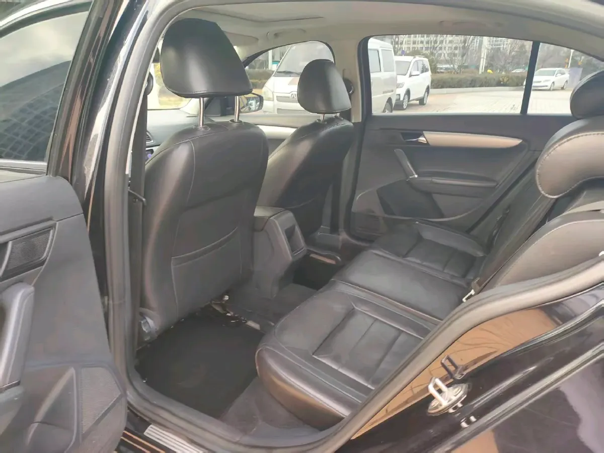 2013 Volkswagen Lavida 1.6L 110HP L4 5MT,autocango,china used car exporter,china ev exporter,chinese used car exporter,chinese used ev exporter