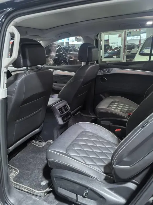 2023 Volkswagen Talagon 2.5T 299HP V6 7DCT,autocango,china used car exporter,china ev exporter,chinese used car exporter,chinese used ev exporter