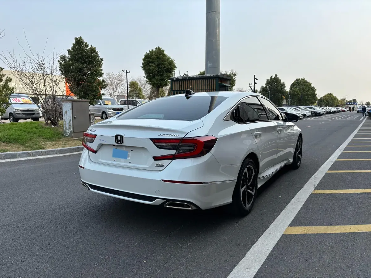 2022 Honda Accord 1.5T 194HP L4 CVT,autocango,china used car exporter,china ev exporter,chinese used car exporter,chinese used ev exporter