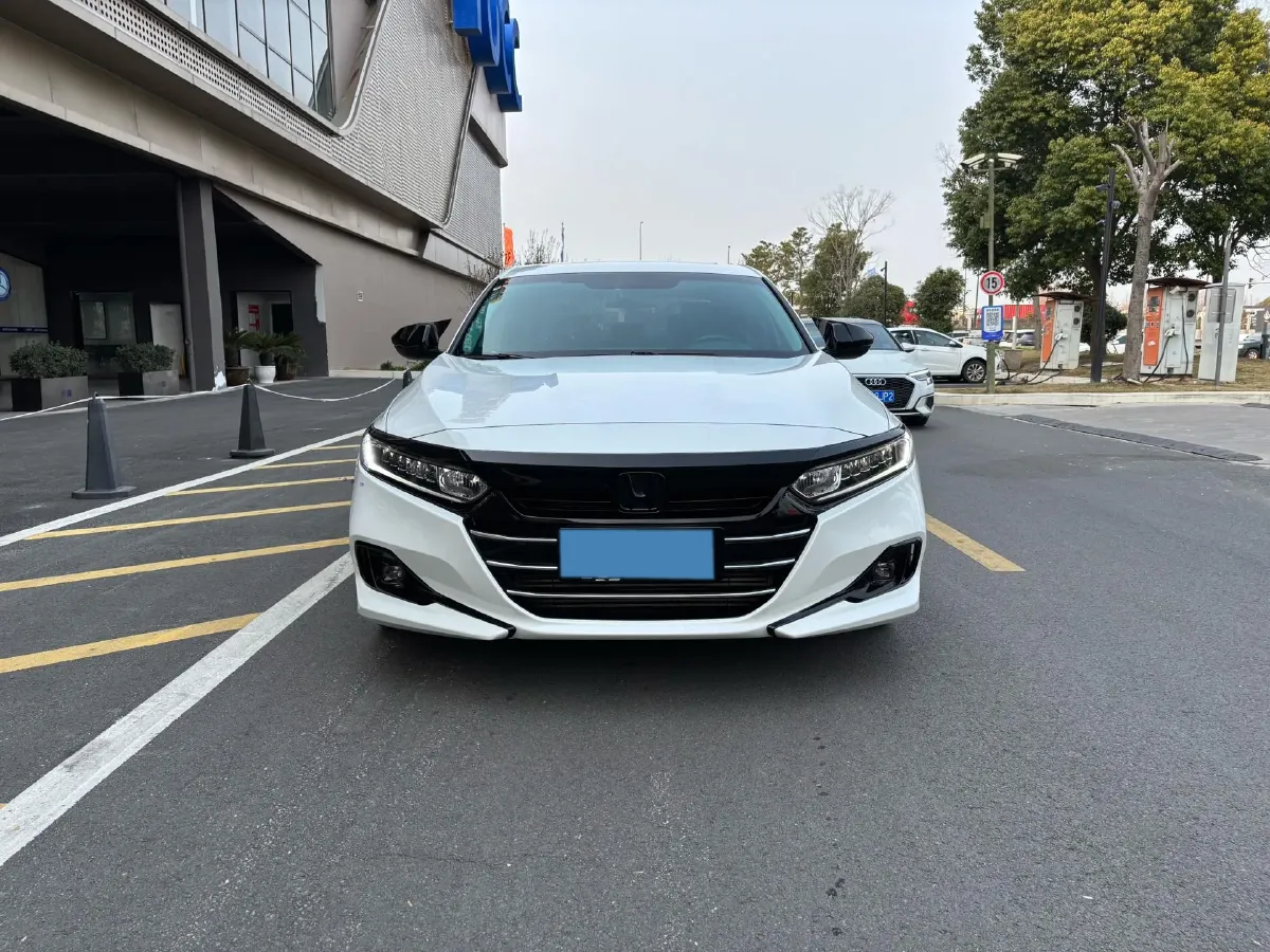 2022 Honda Accord 1.5T 194HP L4 CVT,autocango,china used car exporter,china ev exporter,chinese used car exporter,chinese used ev exporter