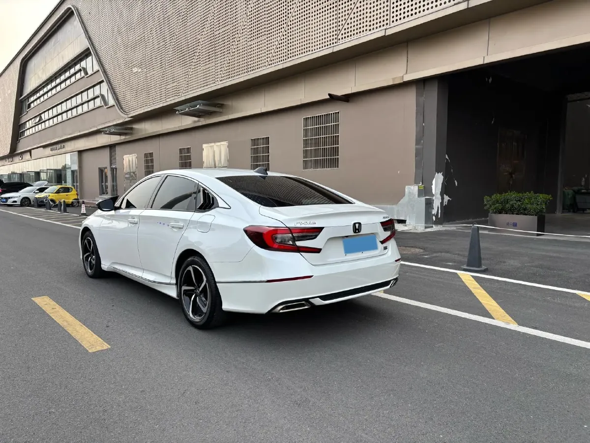 2022 Honda Accord 1.5T 194HP L4 CVT,autocango,china used car exporter,china ev exporter,chinese used car exporter,chinese used ev exporter