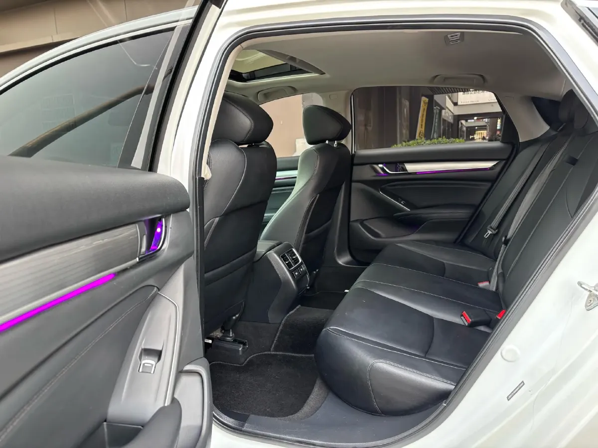 2022 Honda Accord 1.5T 194HP L4 CVT,autocango,china used car exporter,china ev exporter,chinese used car exporter,chinese used ev exporter