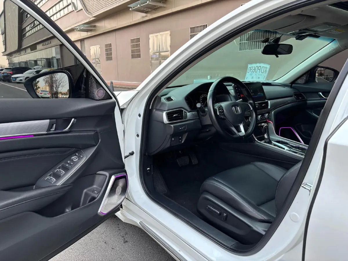 2022 Honda Accord 1.5T 194HP L4 CVT,autocango,china used car exporter,china ev exporter,chinese used car exporter,chinese used ev exporter
