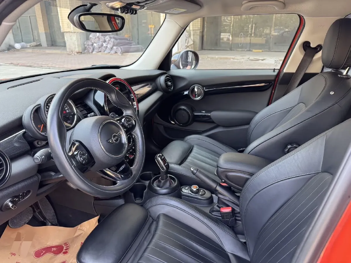 2019 MINI MINI 2.0T 192HP L4 7DCT,autocango,china used car exporter,china ev exporter,chinese used car exporter,chinese used ev exporter